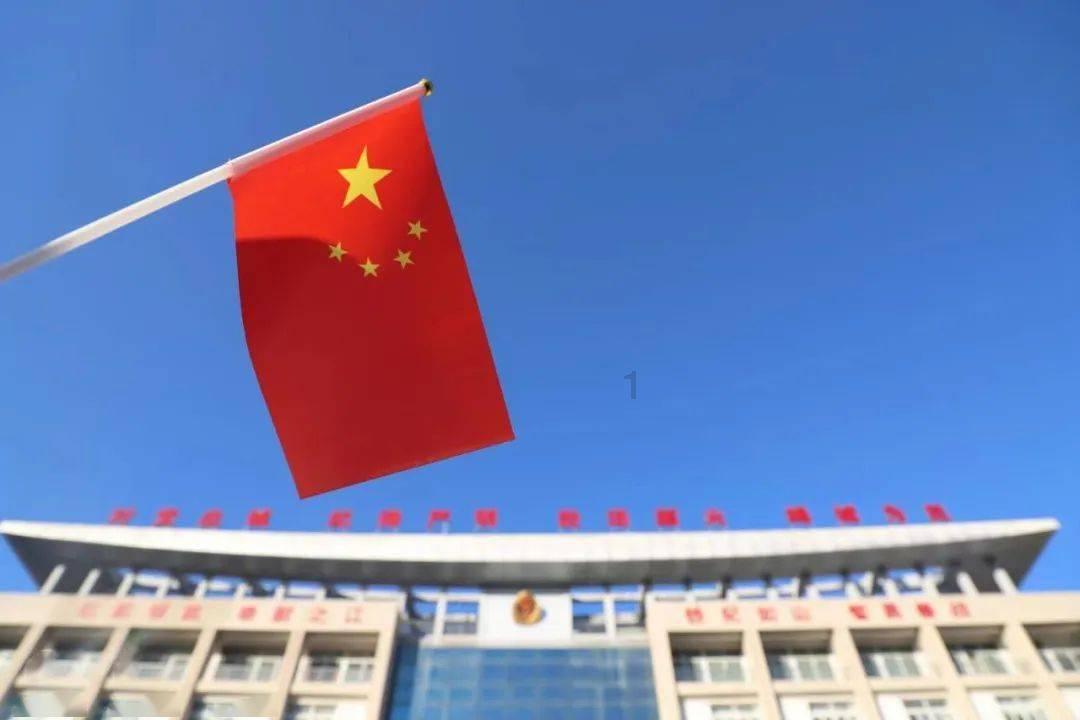 神秘洞口逃脱